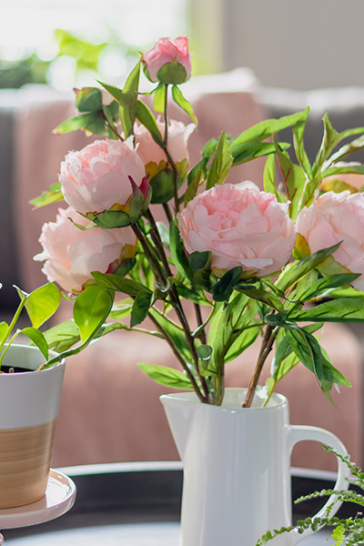 pistil-and-stems-flowers